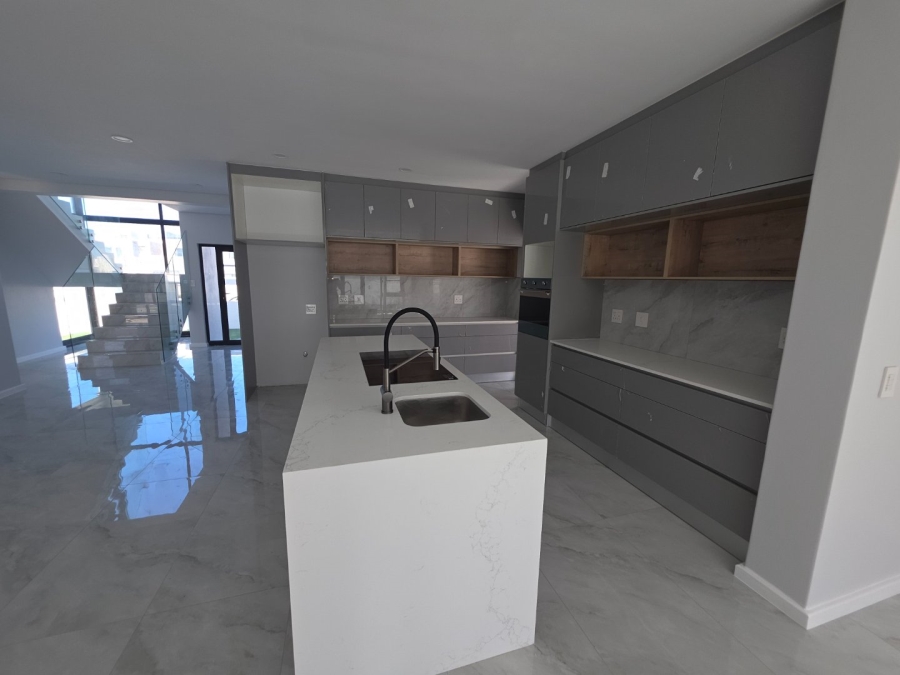 4 Bedroom Property for Sale in Sandown Western Cape